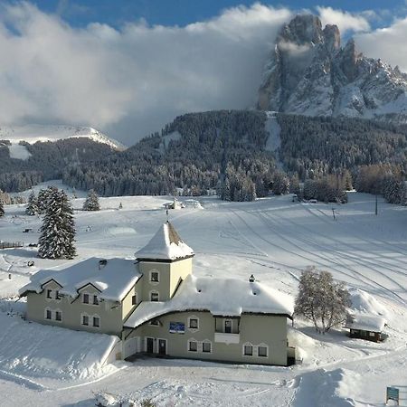 Villa Pana Santa Cristina Val Gardena ภายนอก รูปภาพ