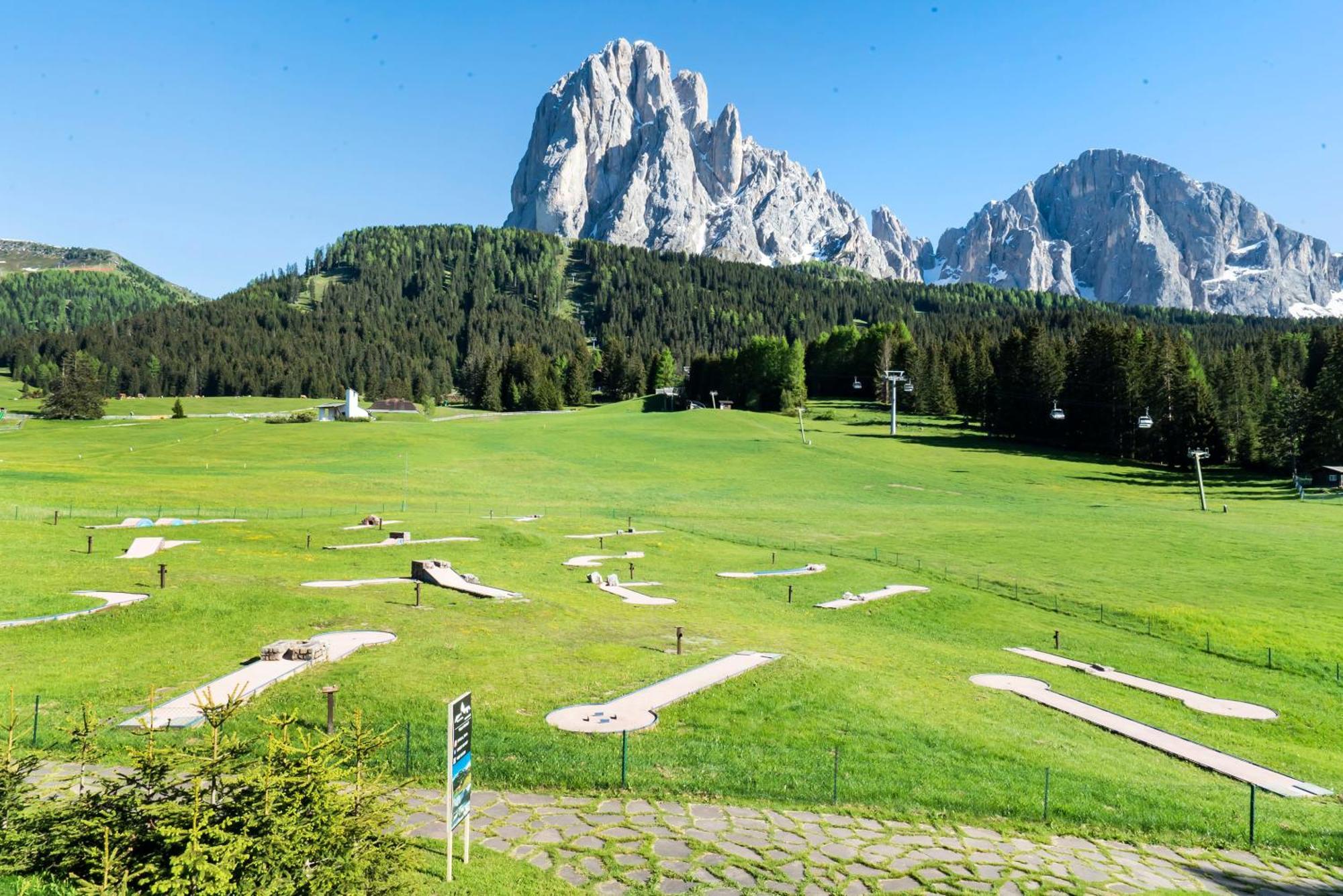 Villa Pana Santa Cristina Val Gardena ภายนอก รูปภาพ